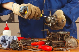 Image - mechanic fixing fuel pump